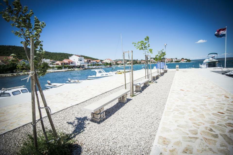 Modern Apartments Day Šibenik Buitenkant foto
